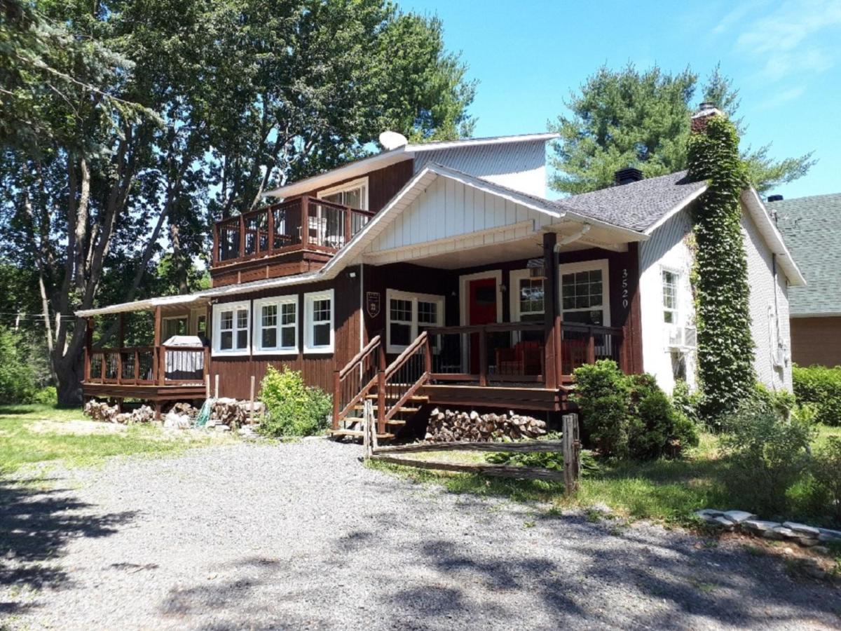 Escale Du Loup Villa Saint-Paulin Exterior photo